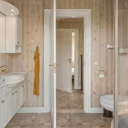 4 Bedroom Amazing In 보르딩보르그