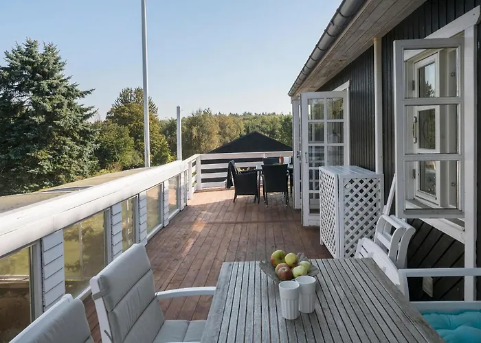 4 Bedroom Amazing In Ferienhaus Vordingborg