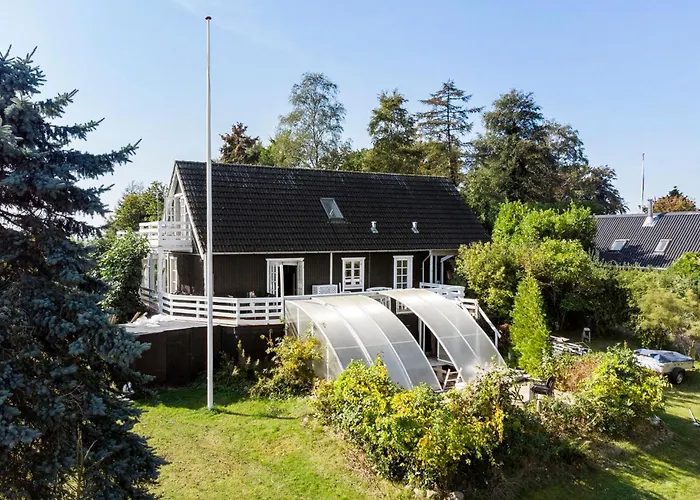 Ferienhaus 4 Bedroom Amazing In *